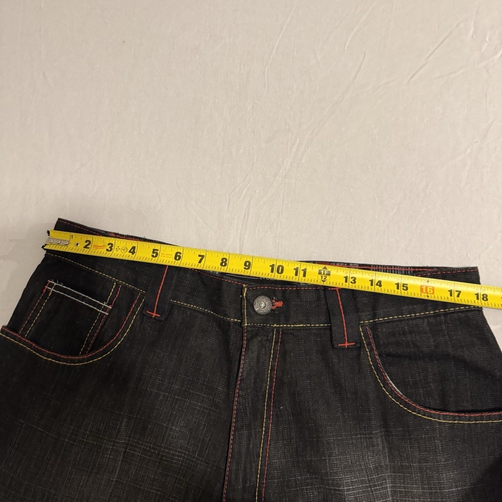 Evolution in Design Men’s Black Jeans with Plaid Pocket Detailed - Picture 5 of 10
